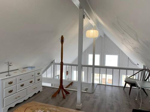 Fotografie z fotogalerie ubytování Pet-Friendly Private Beach Oceanfront Cottage v destinaci Charlestown