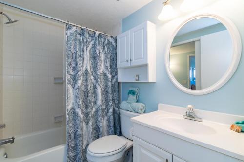 Phòng tắm tại Seaside Beach House 102