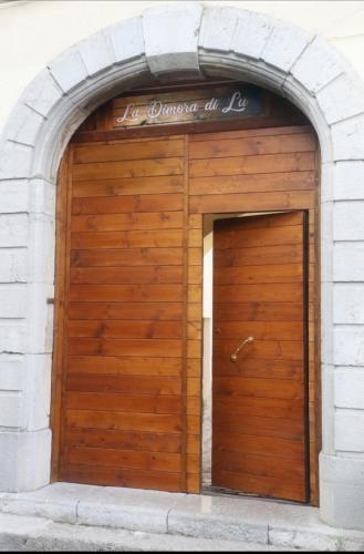 La fachada o entrada de LadimoradiLu'