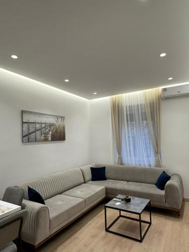 Cozy stay in the heart of Tirana - Image 8