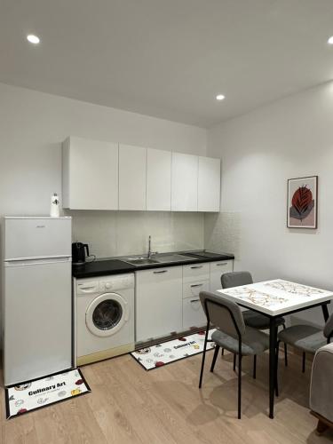 Cozy stay in the heart of Tirana - Image 5