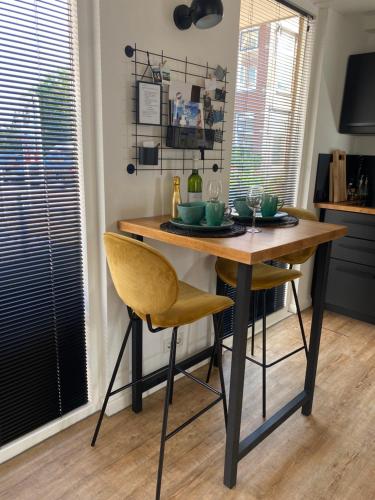 Una cocina o zona de cocina en Tiny House Experience Oud Beijerland