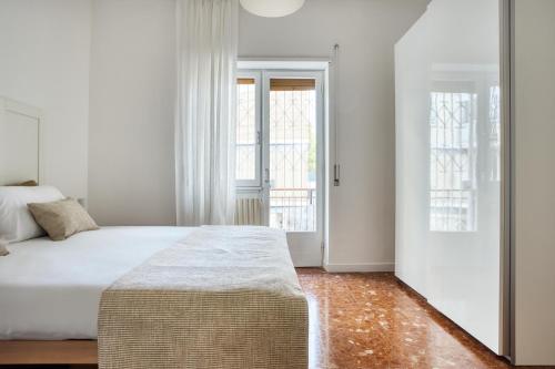 Charme Apartment In Balduina by RHR