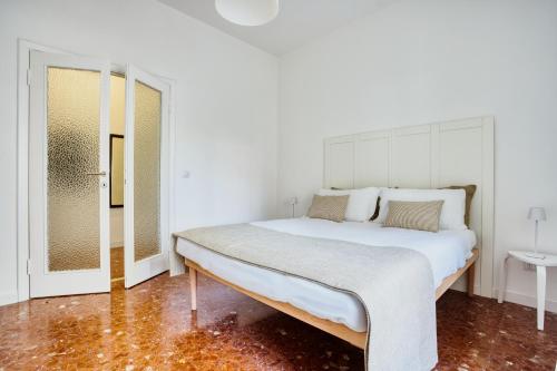Charme Apartment In Balduina by RHR