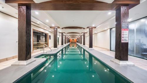La alberca dentro o cerca de Oaks Sydney Goldsbrough Suites
