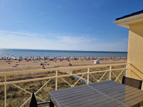 Châtelaillon-Plage: Appartement 4 pièces, 6 pers, terrasse, WIFI - FR-1-706-11