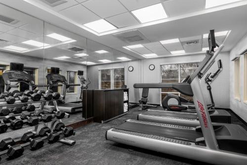 a gym with several treadmills and a treadmill at Fairfield Inn & Suites by Marriott Chattanooga South East Ridge in Chattanooga
