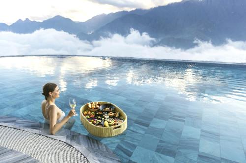 Lady Hill Sapa Resort — Swimming pool