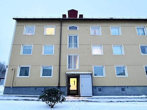 Nice apartment in Motala en invierno
