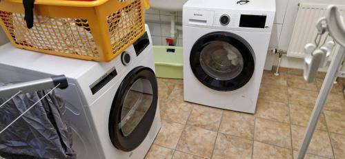 Φωτογραφία από το άλμπουμ του Ferienhaus Weilheim mit Garten Spiel und Spass σε Weilheim in Oberbayern