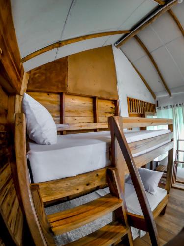 Χώρος καθιστικού στο LAMIACEAE WOOD CABIN