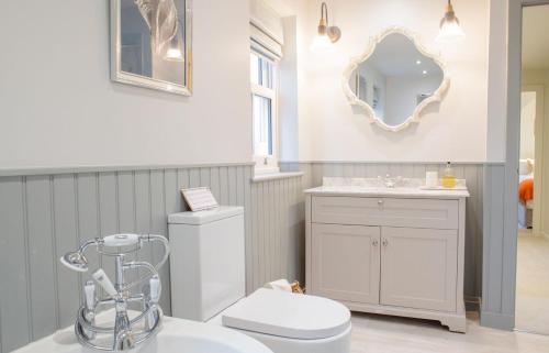 Ένα μπάνιο στο 6 Bosville Terrace