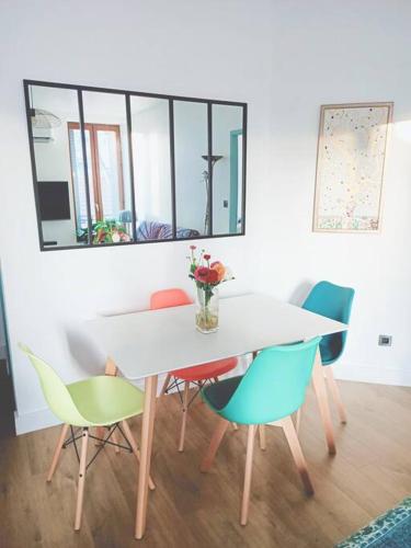 Photo de la galerie de l'établissement Superbe appart tout confort proche métro A, à Villeurbanne