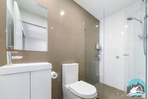 Vonios kambarys apgyvendinimo įstaigoje Aircabin - Burwood - Sydney - 2 Beds Apt Free Park