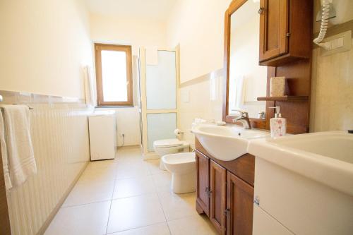Kúpeľňa v ubytovaní Etna-Royal-View-Appartamento-Trilocale