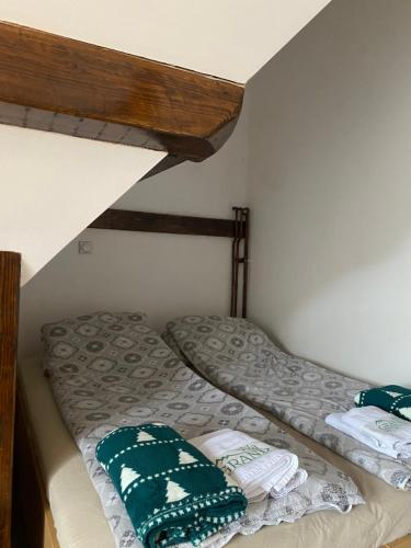 Katil atau katil-katil dalam bilik di Vila Grand Mitrovac