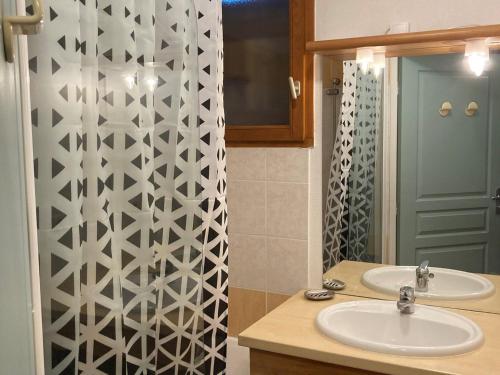 a bathroom with a sink and a shower at Chalet Le Dévoluy, 3 pièces, 6 personnes - FR-1-504-676 in Le Dévoluy