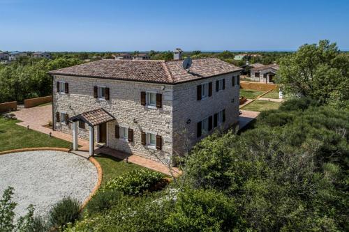 Villa Lux. Ema – Photos 3