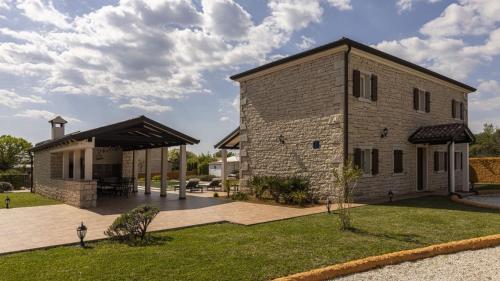 Villa Lux. Ema – Photos 4