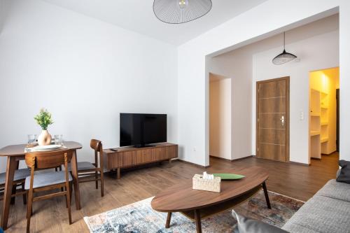 Alex 2 Bedroom Apartment in Athens
