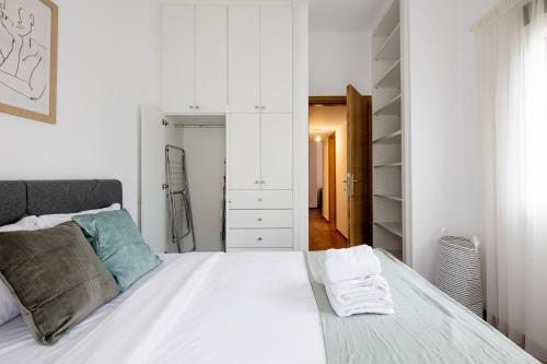 Alex 2 Bedroom Apartment in Athens