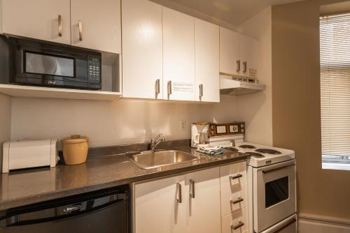 Hotel le Roberval Image