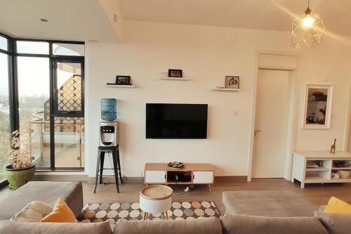 Scenic city view apartment – Photos 3