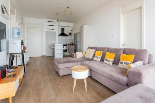 Scenic city view apartment – Photos 2