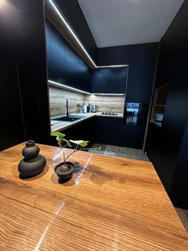 1BR Modern condo near the University