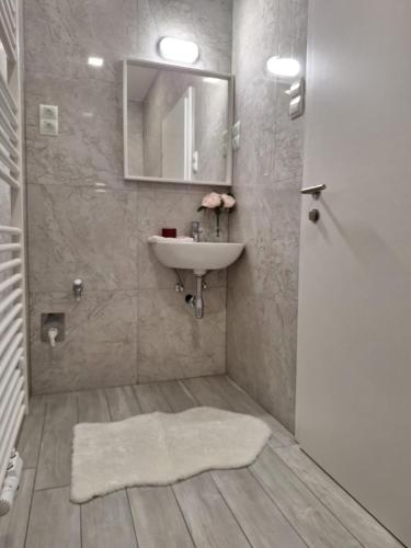 Donau Zentrum W