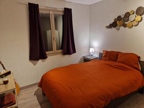Postel nebo postele na pokoji v ubytování Chambre au calme à Ramillies - chez Ben