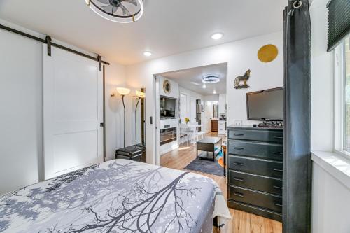 Gallery image of Grants Pass Retreat with Hot Tub and Mountain Views! in Grants Pass