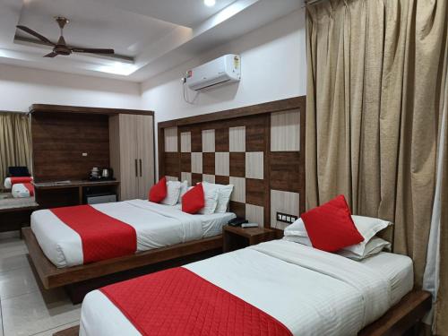 Fotografie z fotogalerie ubytování King Castle Mcleodganj-centrally heated and air cooled- Near MALL Road - Free Parking v destinaci Dharamsala