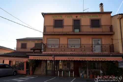 Afbeelding uit fotogalerij van Hostal Restaurante El Final in El Cabaco