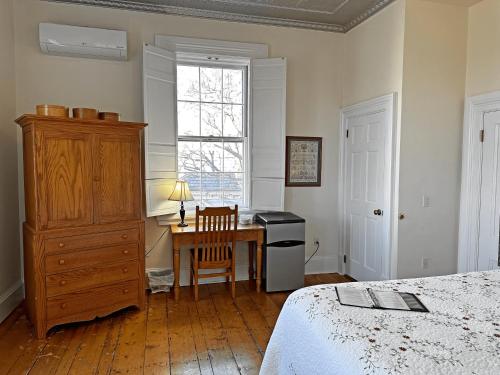 Katil atau katil-katil dalam bilik di Christopher Dodge House