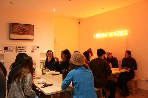 Urbany Hostel London 18-40 Years Old photo 31