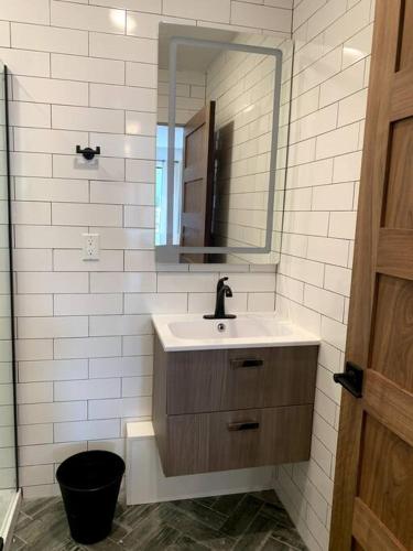 Gallery image of Veau3 1BD 1BA minutes to NYC in Newark
