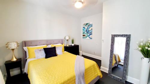Ένα ή περισσότερα κρεβάτια σε δωμάτιο στο Room for rent in Apartment