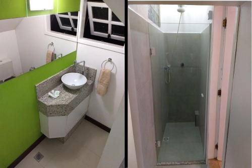 2 fotografías de un baño con ducha y lavabo en AP3 - 1dorm privado próx Garten Shop-Universidades, en Joinville
