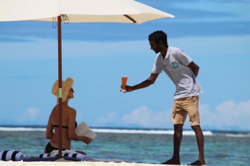 Гости MAMELLO Beach Club Maldives