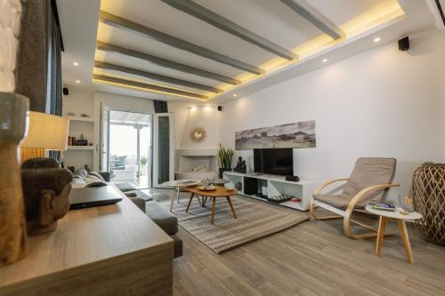 Hidden Gem Villa Aqua Marine - Sea View - Mikri Vigla Beach