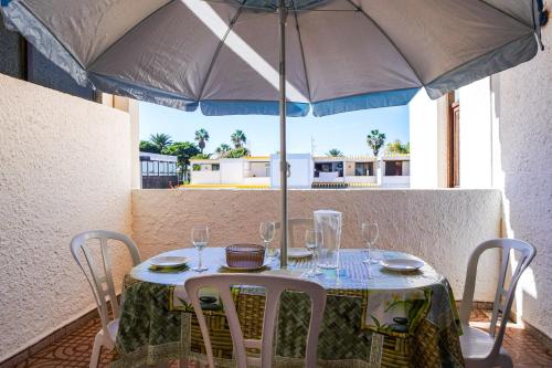 Blue Coast Apartment with POOL & WIFI