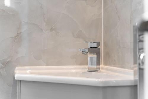 Koupelna v ubytování Modern House, Sleeps 5 in Central Coventry