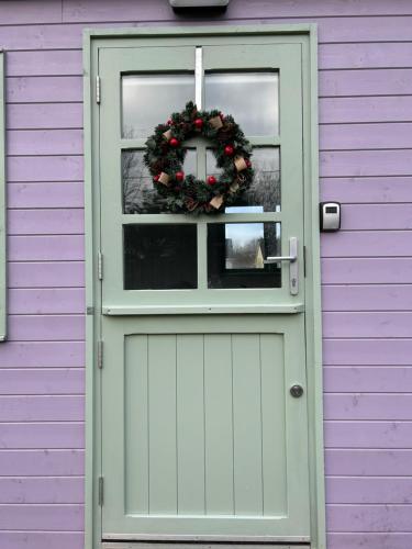 DromahairにあるMarket Street Shepherd's Hut Leitrimのギャラリーの写真