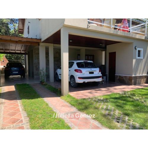 Casa en Pinamar calle Juno