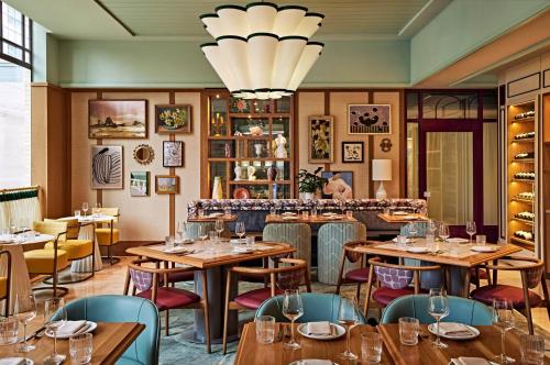 Sutton Place Hotel Toronto Image