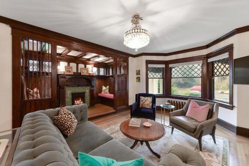 Beacon Hill Heritage Executive – Photos 2