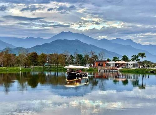 Phong cảnh thiên nhiên gần chỗ nghỉ nhà dân