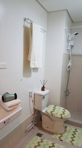 Ένα μπάνιο στο Maki House Condo
