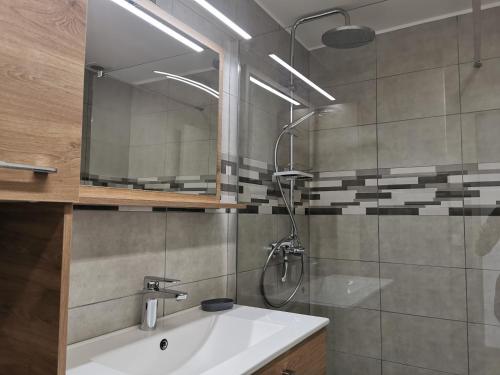 Phòng tắm tại Maison Rénovée à Marseillan Plage